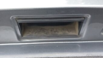 VW GOLF Plus – DVEŘE KUFR ŠEDÉ , STĚRAČ - 11