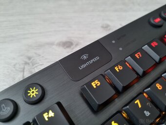 Mechanická klávesnice Logitech G915 TKL GL Tactile - 11