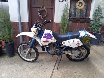 Suzuki DR 350 - 11