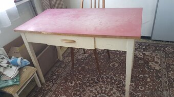 Peřináč a noční stolek do ložnice a kuchyňský stůl - 11