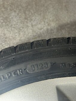 ALU Kola ŠKODA 5x112 R18 GOLUS Zánovní Zimní Pneu 225/40/18 - 11