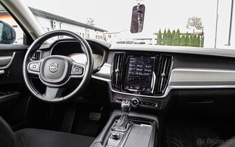 Volvo V90 D4 2.0L 140kW automat - 11