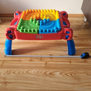 Mega Bloks  - Skládací hrací stůl s kostkami - 11