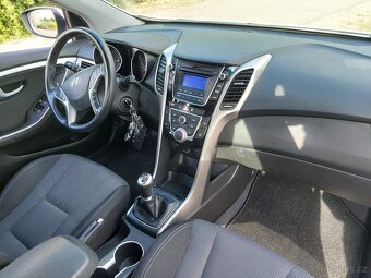 Hyundai i30, combi 1.6 CRDi, 81 kW, top stav - 11