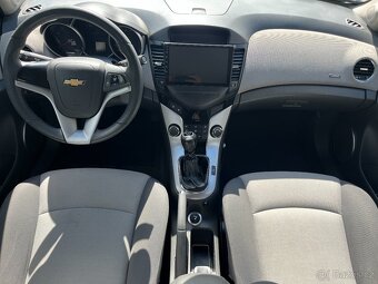 Chevrolet Cruze 1.8 + LPG 104KW, Nové ROZVODY, Park. KAMERA - 11