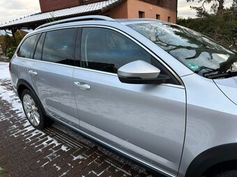 Škoda Octavia SCOUT 2.0Tdi 135kw - 11