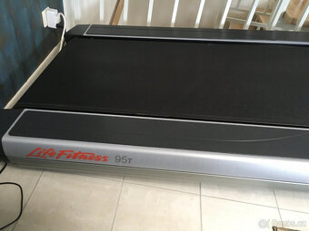 Běžecký pás Life Fitness Elevation Engage 95T - 11