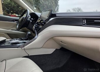 Toyota Camry 2.5-HYBRID-1.MAJITEL-DPH - 11