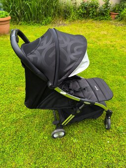BabyStyle hyBrid Ezyfold - Chrome + stříška Jet Black - 11
