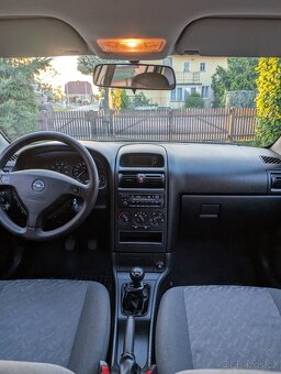 Opel Astra 1.4 16V - 11