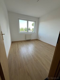 Slunný byt 2+kk po rekonstrukci - Poděbrady - 11