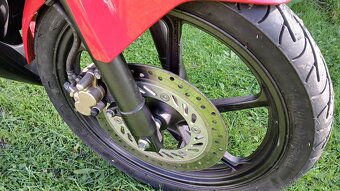 Honda CBR 125r - 11
