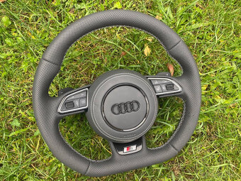 VYHRIVANY AUDI VOLANT - ZREZANY - PERFOROVANA KUZE - 11