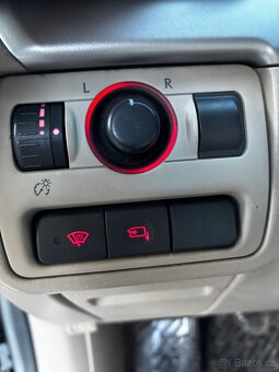 Subaru Outback 2.5i | LPG | manuál | lowrange - 11