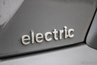 Hyundai Kona Electric 150 PREMIUM - 11
