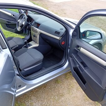 Opel Astra h 1.6 85kw - 11