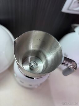 Kuchyňské spotřebiče - šlehač mléka SMEG + chlebník WESCO - 11