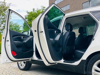 Hyundai ix35 2.0CRDi 4x4 MANUÁL VÝHŘEV TAŽNÉ SERVISKA - 11