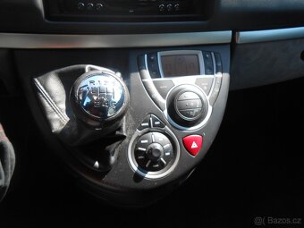 Peugeot 807 ACTIVE HDi 135 8místné - 11