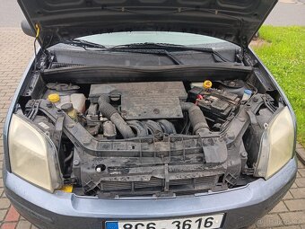 Ford Fusion - 11