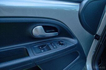 Volkswagen UP 2022 - 11