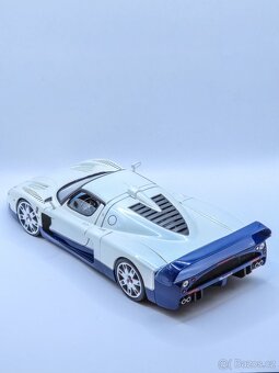 Maserati MC12 1:18 HotWheels ELITE - 11