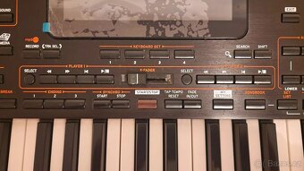 Korg PA4x 76 s reproduktorovým systémem - 11