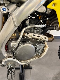 Suzuki rmz 250 - 11