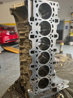 Bmw M4 díly pro motor - 11