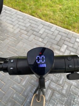 Elektrokoloběžka VeGa viron XL-700 PRO - 11