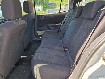 Renault Mégane 1.4i kombi rok 2004 nová STK - 11