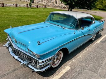 1958 Buick Roadmaster Limited Riviera - 11