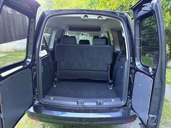 VW Caddy Maxi, 7 míst - 11