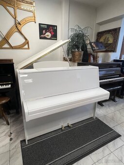 STEINWAY & SONS mod. Z 114 se zárukou 5 let, doprava zdarma - 11