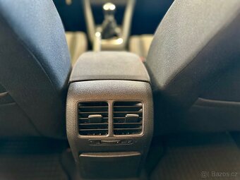 Golf 6 1.6 nafta, manuál - 11