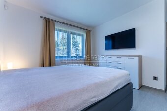 Prodej, rodinný dům, dispozice 4+kk/Garáž, terasa, bazén, po - 11