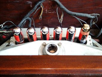 Velké starožitné rádio RCA, AR-919, USA, 1925 - 11