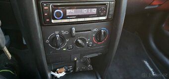 Peugeot 207 1.4i 65kw - 11