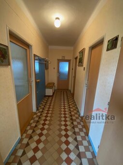 Prodej dvougeneračního domu se dvěma byty 3+kk, garáží a zah - 11