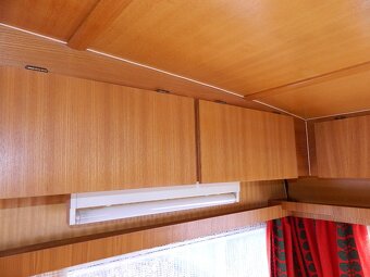 Dvouosý karavan Fendt - 11