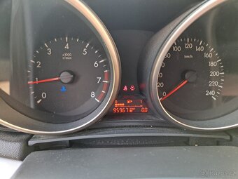 Mazda 3 2.0i Exclusive - 11