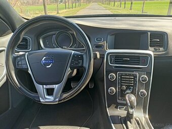 Volvo V60, 2.4 D6 158 kW R-DESING - 11