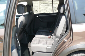 VW TOURAN CROSS 1.4TSI, XENONY, 7-MÍST, ALU., NOVÉ ROZVODY - 11