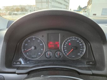 VW Jetta 1.6i,75kw, rok 2007,najeto 160tis km. - 11