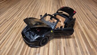 Modely aut 1:18 - 11