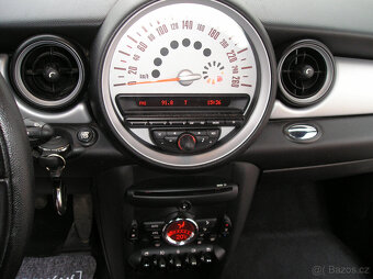MINI COOPER 1.6 D 82KW RV-2012-KLIMA - 11