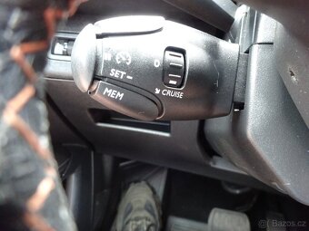 Peugeot 3008 1.2 PureTech r.v.2017(96 kw) serv.kníž. - 11
