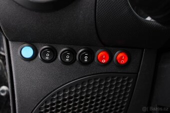 Jeep Wrangler 2.8 CRD Sport A/T - 11
