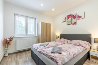Rodinný Dům a Ubytovací zařízení a stavební pozemek - 11