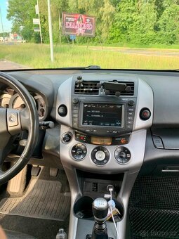 Toyota RAV4 - 11